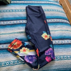 Victoria’s Secret printed ultimate legging
